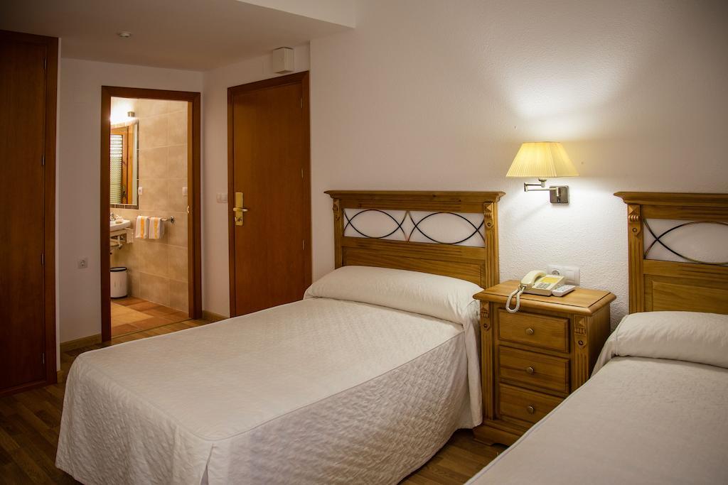 Hotel Casa Ruba Biescas  Eksteriør bilde