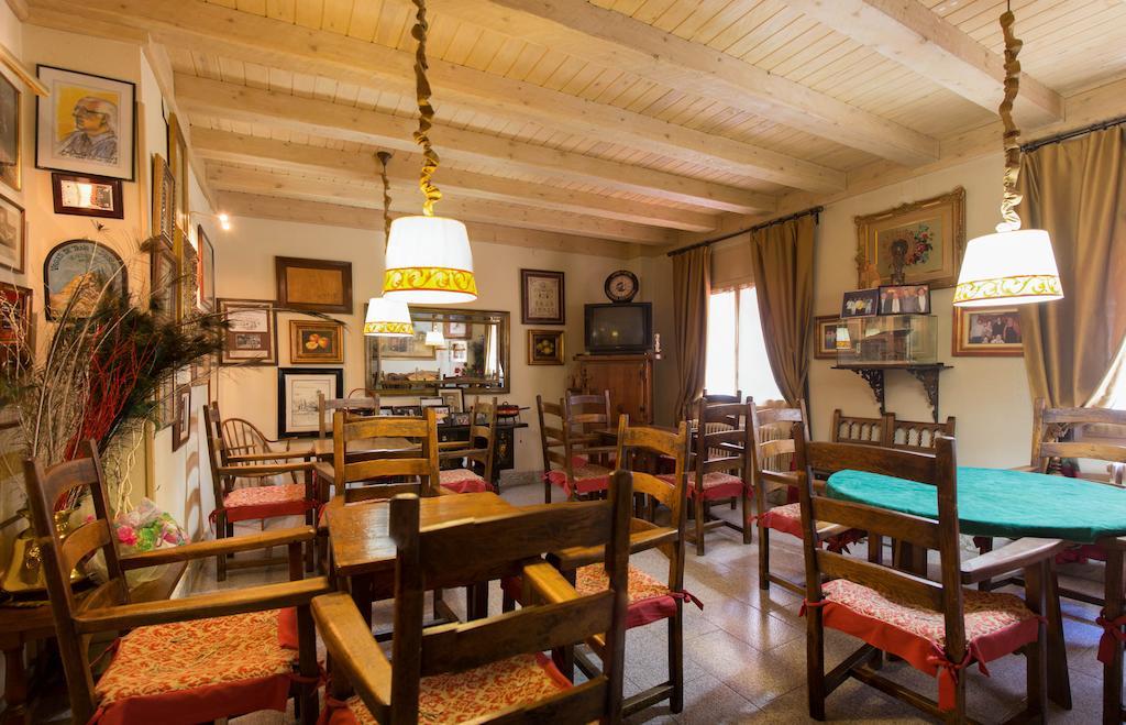 Hotel Casa Ruba Biescas  Eksteriør bilde